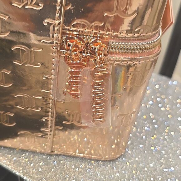 Juicy Couture Metallic JC Logo Zip Around Travel Traincase- Gold - Picture 9 of 11